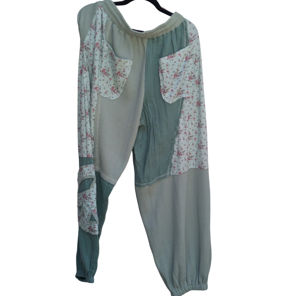 POL Sage Green Patchwork Joggers Floral Lace Waffle Knit Boho Pants Medium - Picture 3 of 3